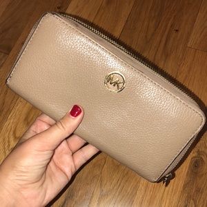 Tan Michael kors wallet